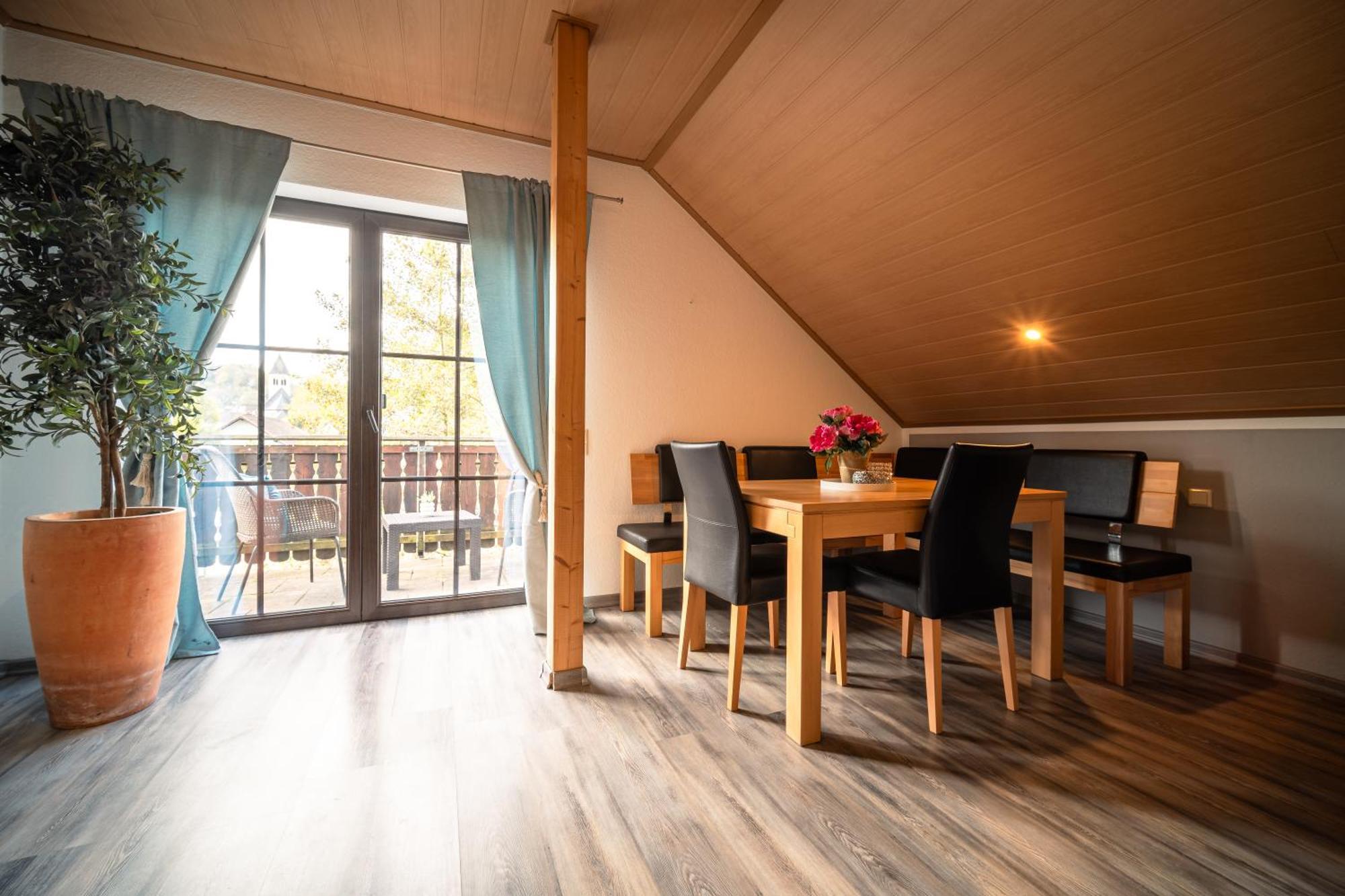 Balkon Zimmer - Apartment Gonnersdorf  외부 사진